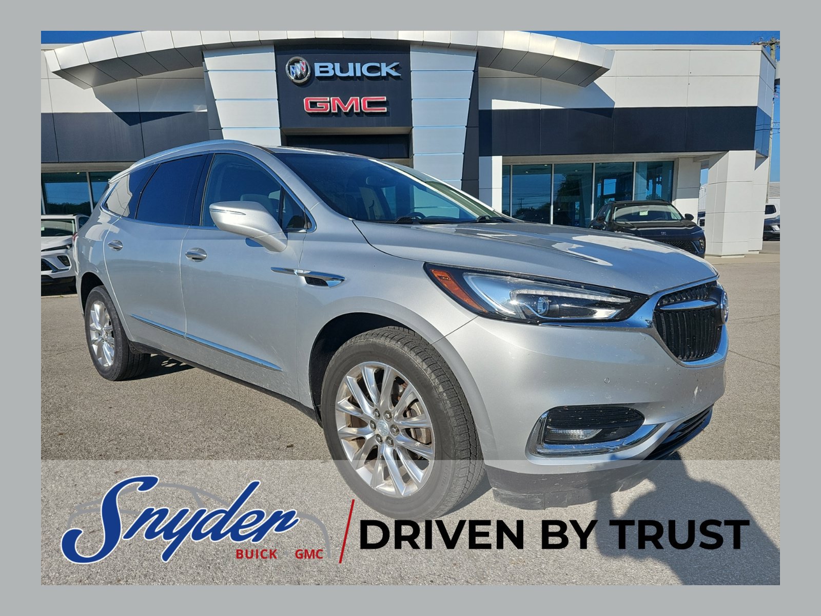 Used 2018 Buick Enclave Premium w/ Experience Buick Package AWD/4WD image 1