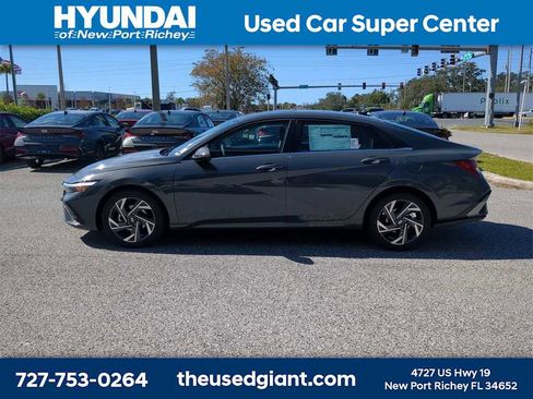 New 2026 Hyundai Elantra Limited image 3