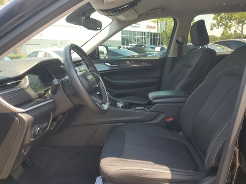 Used 2021 Jeep Grand Cherokee L Laredo w/ Luxury Tech Group I RWD image 14
