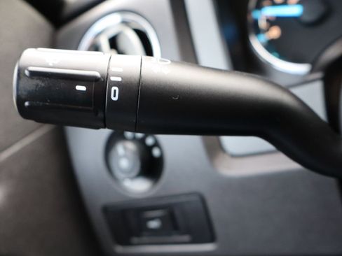 Used 2013 Ford F150 XLT w/ Mid Equipment Group image 31