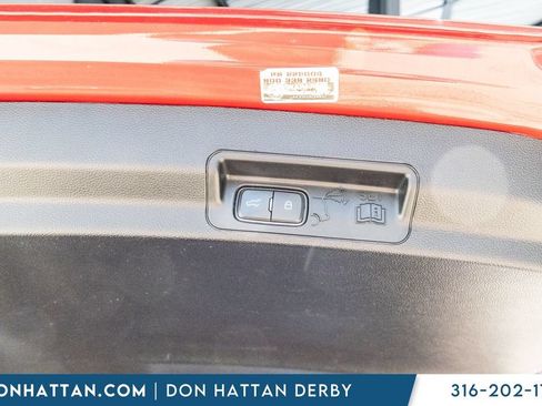 Used 2020 Ford Explorer XLT w/ Equipment Group 202A AWD/4WD image 30