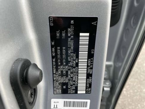 Used 2023 Toyota Highlander XLE image 10