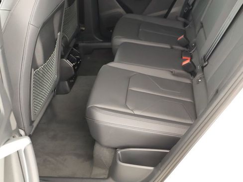 New 2025 Audi Q3 2.0T Premium image 28