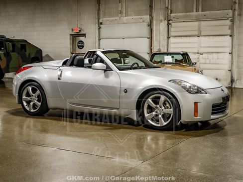 Used 2008 Nissan 350Z Touring image 26