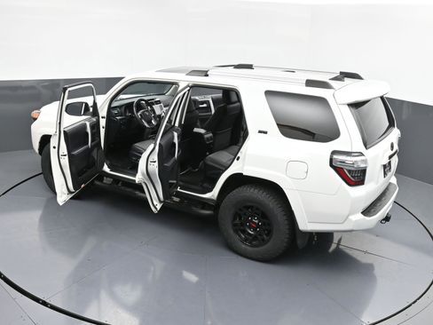 Used 2023 Toyota 4Runner SR5 Premium image 40