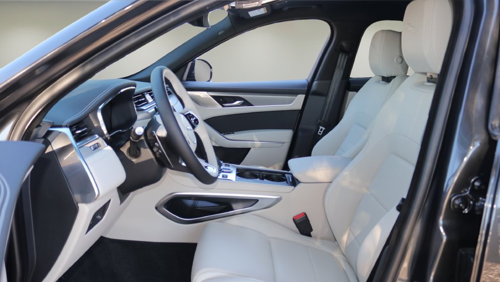 New 2026 Jaguar F-PACE R-Dynamic S AWD/4WD image 11