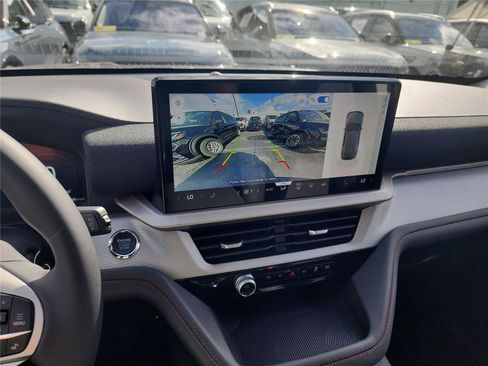 New 2026 Ford Explorer Active image 32