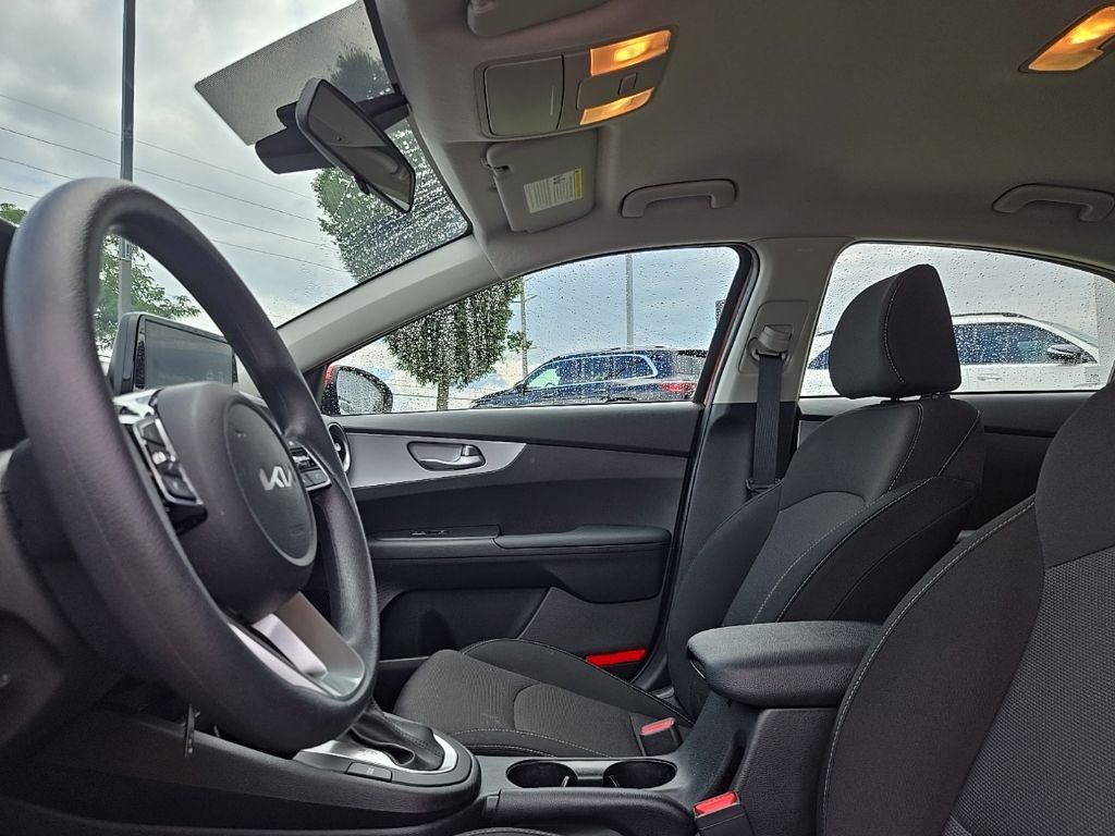 Certified 2023 Kia Forte LXS FWD image 29