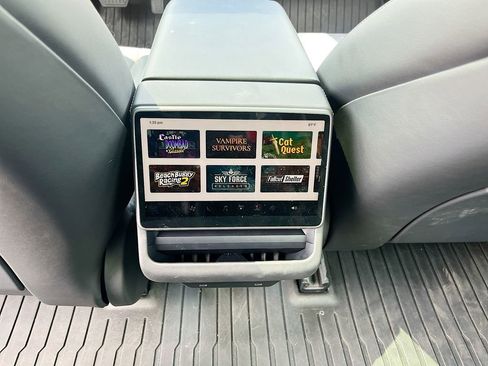 Used 2025 Tesla Model 3 Long Range image 24