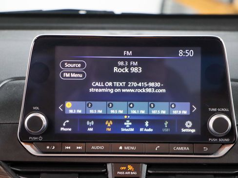 Used 2024 Nissan Altima 2.5 SV image 19