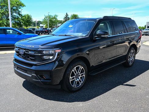 Certified 2025 Ford Expedition Active AWD/4WD image 9