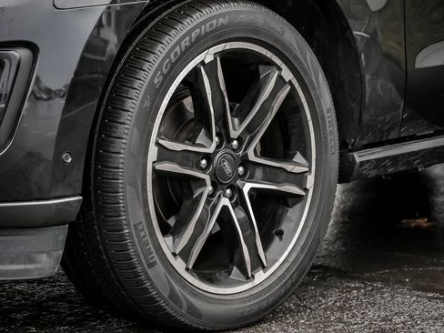 Used 2019 Ford Expedition Limited w/ Equipment Group 303A image 4