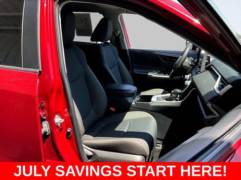 Used 2022 Toyota RAV4 LE FWD image 33