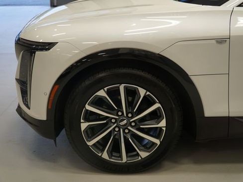 Certified 2024 Cadillac Lyriq Sport AWD/4WD image 7