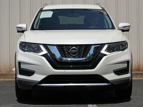Used 2018 Nissan Rogue SV w/ Premium Package AWD/4WD image 6