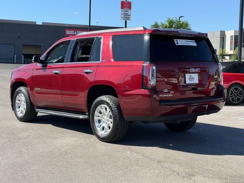 Used 2017 GMC Yukon SLT AWD/4WD image 3