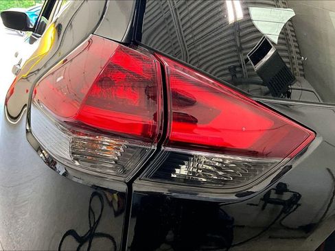 Used 2020 Nissan Rogue S AWD/4WD image 23