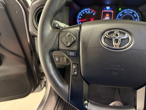 Used 2021 Toyota Tacoma SR AWD/4WD image 13
