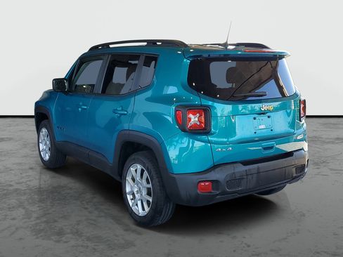 Used 2022 Jeep Renegade Latitude w/ Convenience Group AWD/4WD image 3