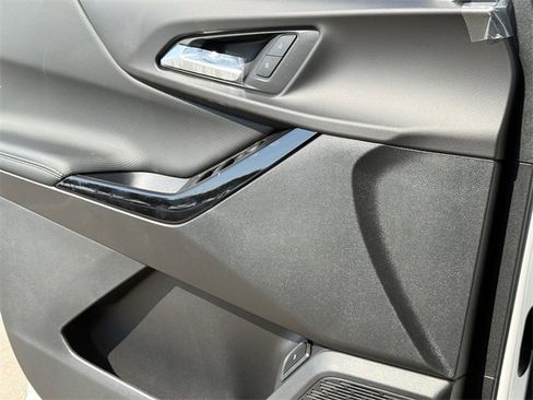 New 2026 Chevrolet Equinox LT w/ Convenience Package II image 21