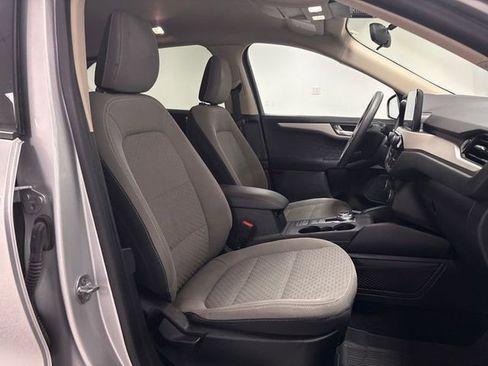 Used 2020 Ford Escape SE image 16