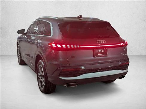 Certified 2025 Audi Q5 Premium Plus w/ Premium Plus image 7