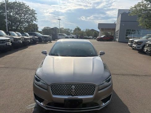Used 2018 Lincoln MKZ Reserve FWD image 3
