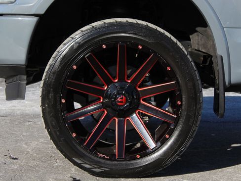 Used 2019 Ford F150 XLT w/ Equipment Group 302A Luxury image 22