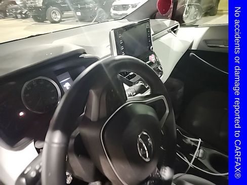 Used 2020 Toyota Corolla SE image 2