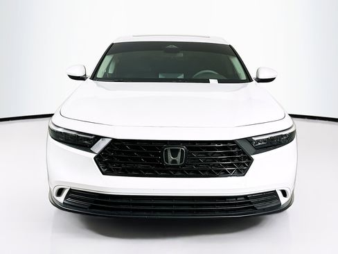 Used 2024 Honda Accord EX image 2