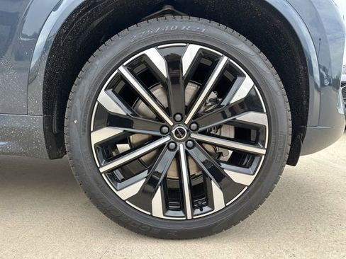 New 2026 Volvo XC90 B6 Plus image 9
