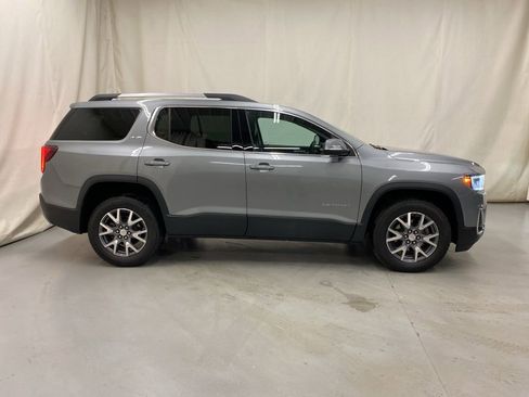 Used 2023 GMC Acadia SLT image 9