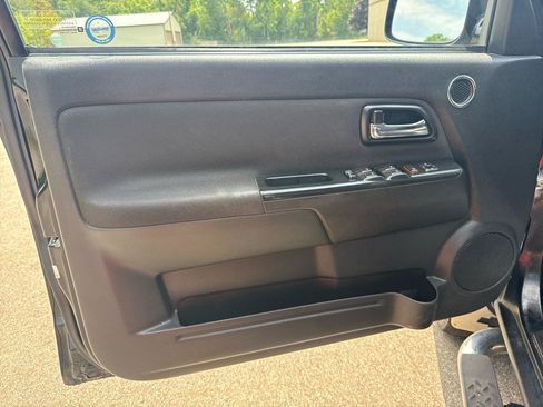 Used 2011 Chevrolet Colorado LT AWD/4WD image 14