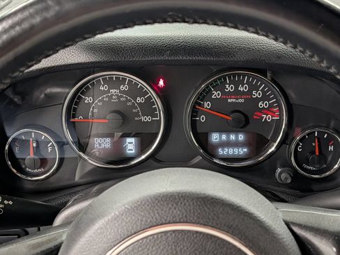 Used 2017 Jeep Wrangler Unlimited Rubicon AWD/4WD image 15