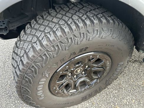 Certified 2024 Ford Bronco Wildtrak image 10