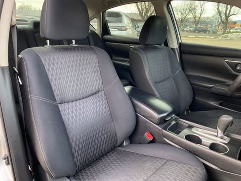 Used 2017 Nissan Altima 2.5 SV image 9