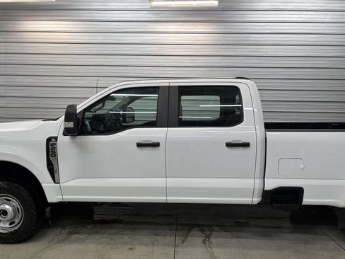 Used 2023 Ford F250 XL image 9