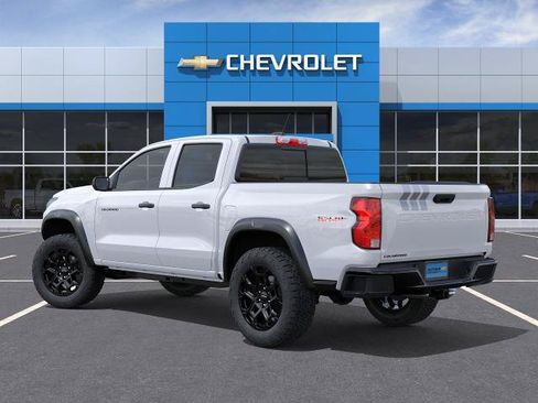 New 2026 Chevrolet Colorado Trail Boss w/ Off-Road Front Bumper Package AWD/4WD image 27