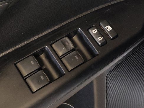 Used 2015 Lexus CT 200h w/ Navigation Package FWD image 27