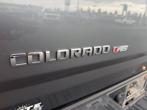 Used 2020 Chevrolet Colorado Z71 AWD/4WD image 10