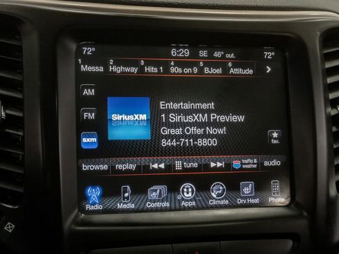 Used 2015 Jeep Cherokee Latitude w/ Comfort/Convenience Group FWD image 19