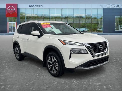 Certified 2023 Nissan Rogue SV w/ SV Premium B Package AWD/4WD image 3