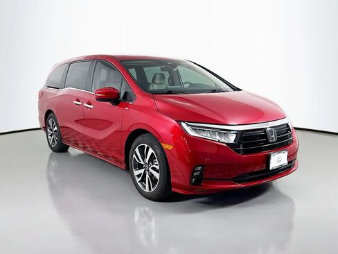 Used 2023 Honda Odyssey Touring image 3