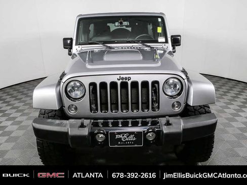 Used 2015 Jeep Wrangler Unlimited Sahara AWD/4WD image 24