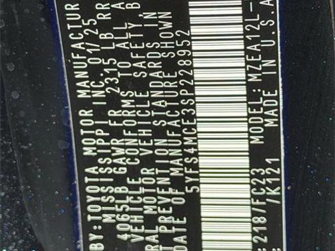 Certified 2025 Toyota Corolla SE image 25