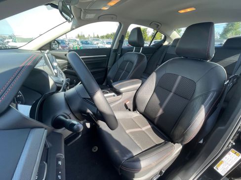 Used 2025 Nissan Altima 2.5 SR image 31