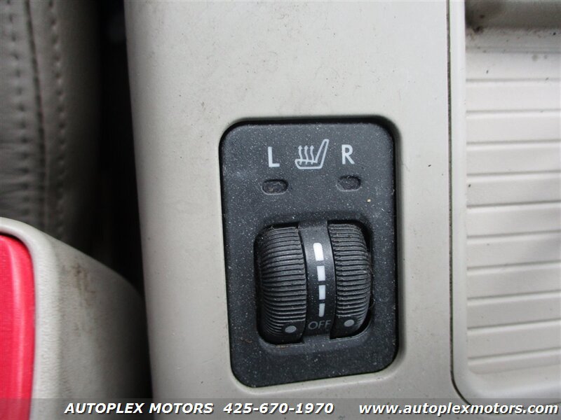 Used 2008 Subaru Outback 2.5XT Limited AWD/4WD image 35