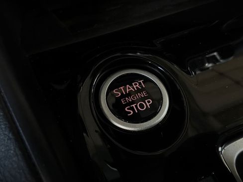 Used 2025 Nissan Versa SV FWD image 22