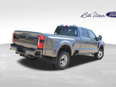New 2026 Ford F350 Platinum AWD/4WD image 3