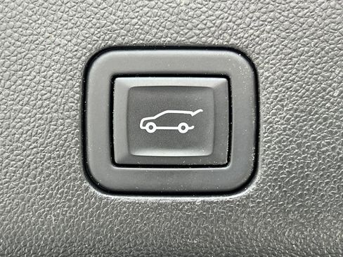 Used 2023 GMC Yukon Denali w/ Max Trailering Package image 6